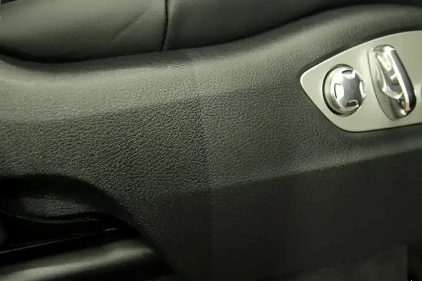 obrabotka_plastika_salona